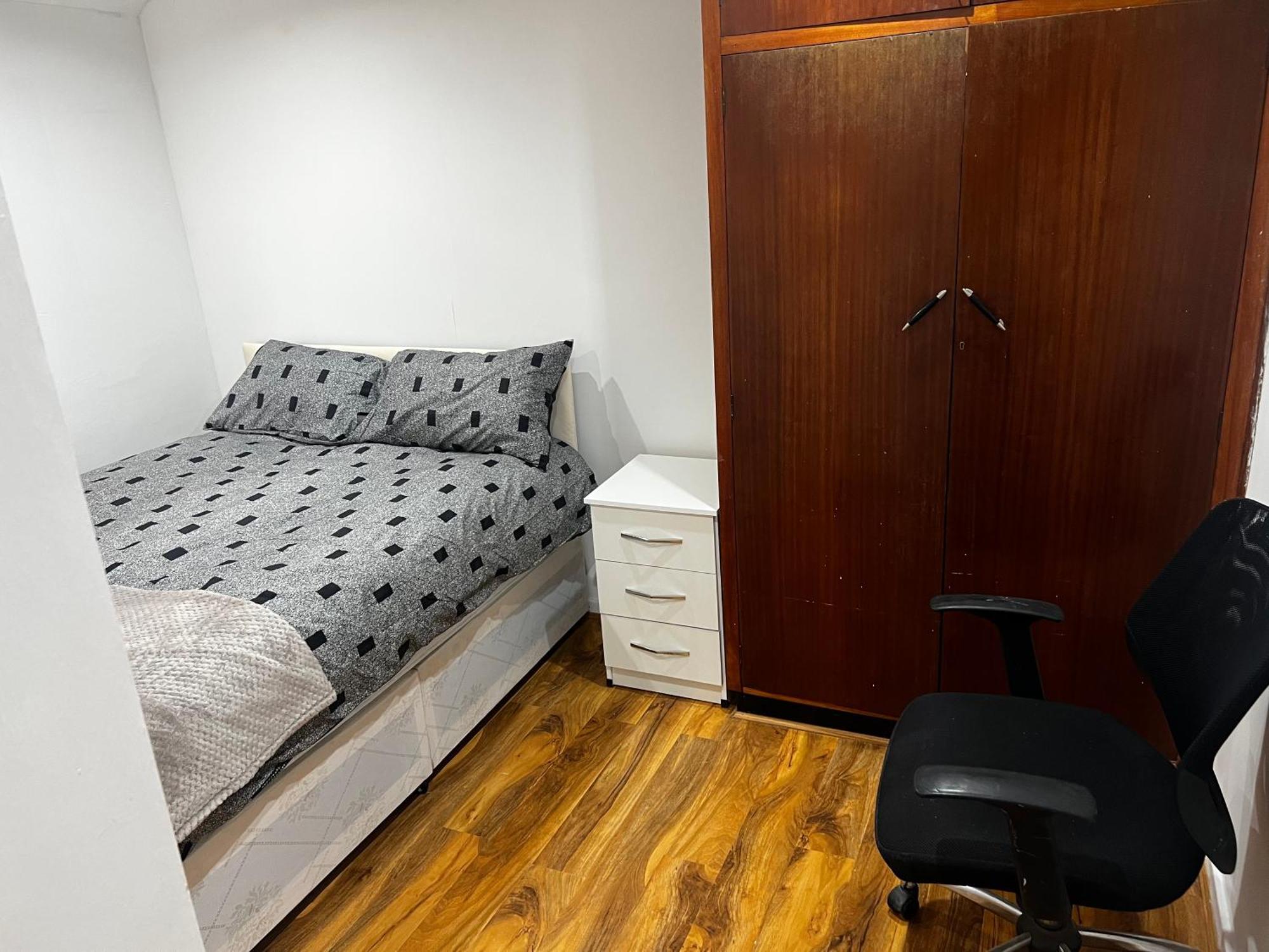 Good Priced Single Rooms In Hayes Northolt  Extérieur photo